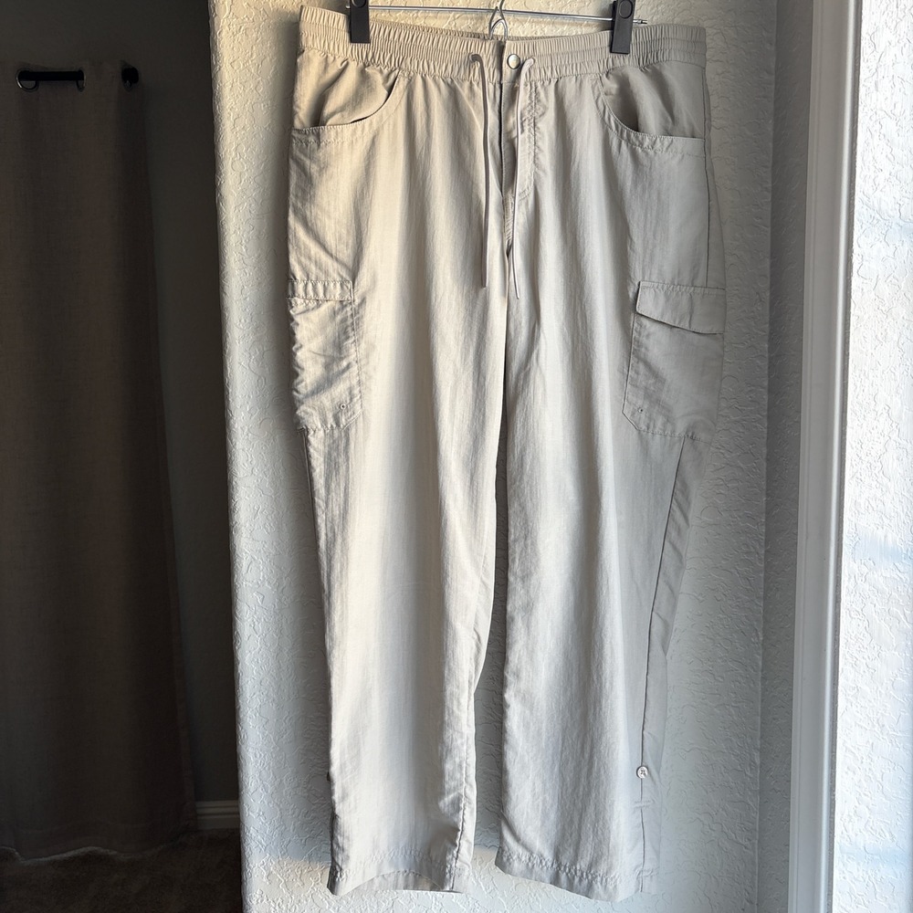 Columbia Womens L‎ Cargo Hiking Pants Tan Nylon Lightweight Roll Up Zipper Sheer